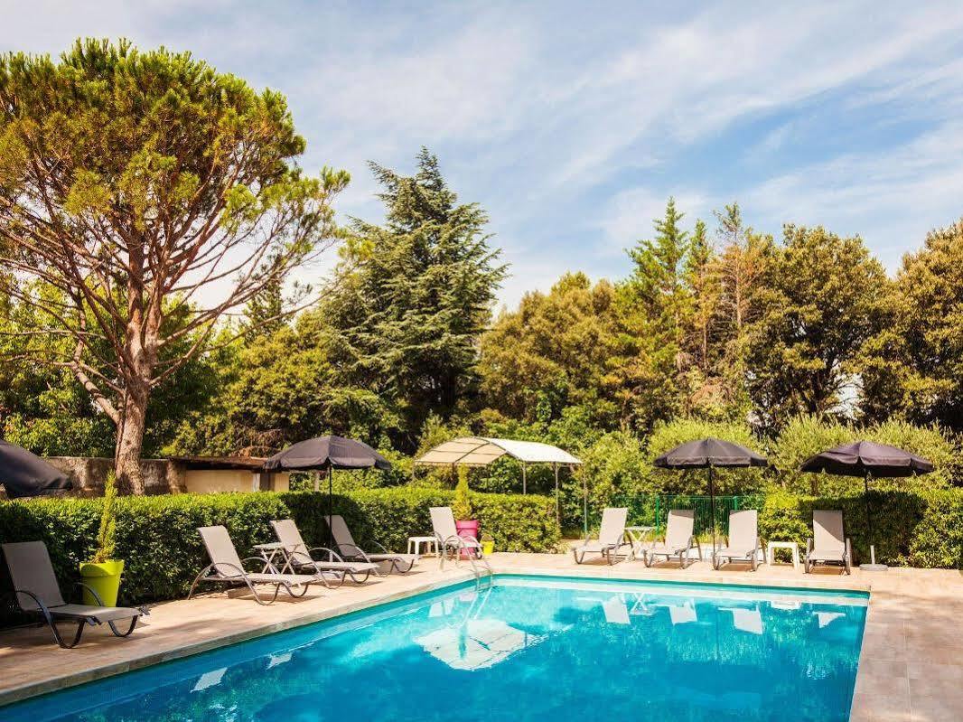 Le Petit Manoir Logis Les Angles (Gard)